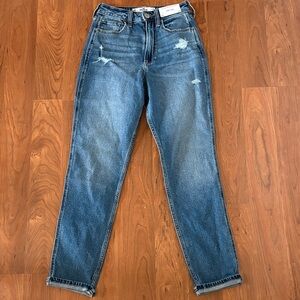 Hollister Curvy Mom Jeans